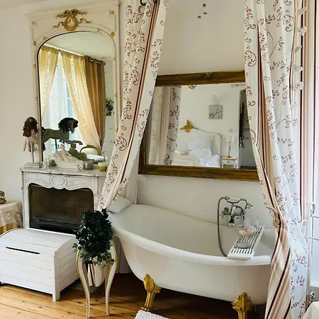 Holiday home Domaine Nature & Loisirs, Billard, Wifi Et Detente Auger-Saint-Vincent